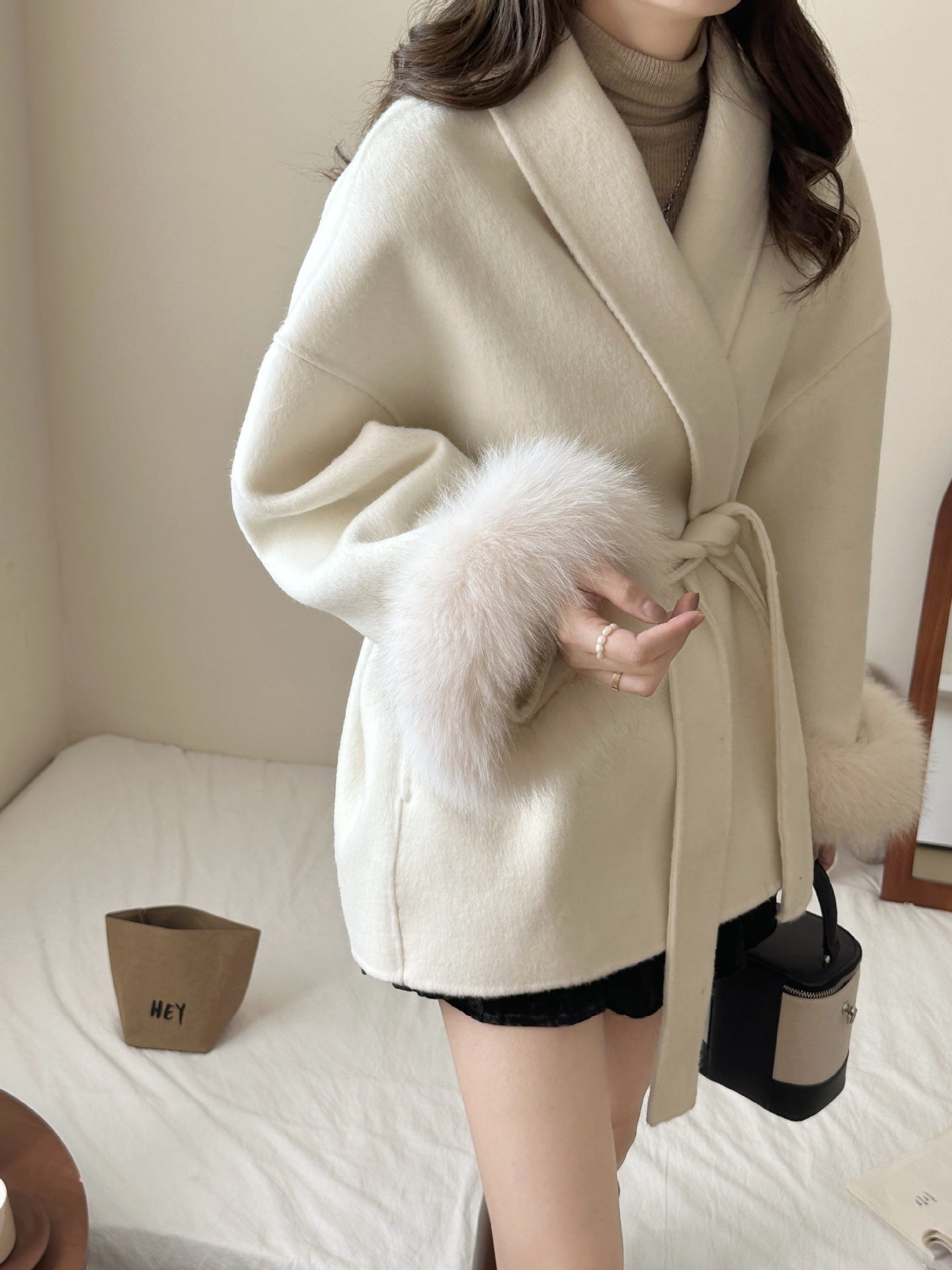 Double-faced cashmere coat with tie top