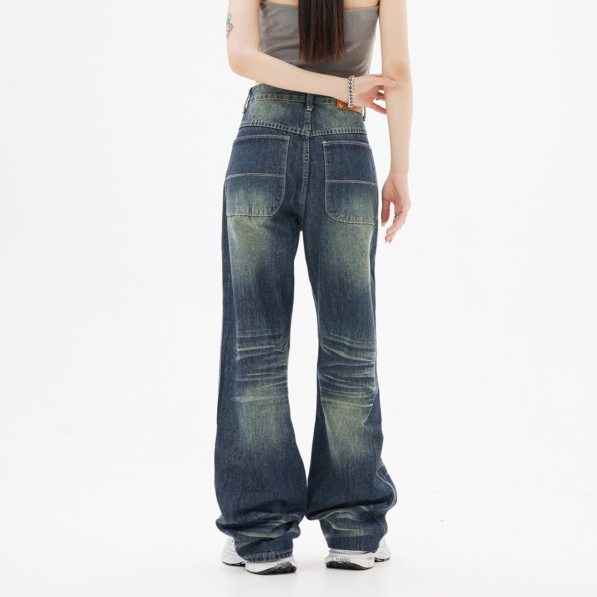 Fashion ripped jeans